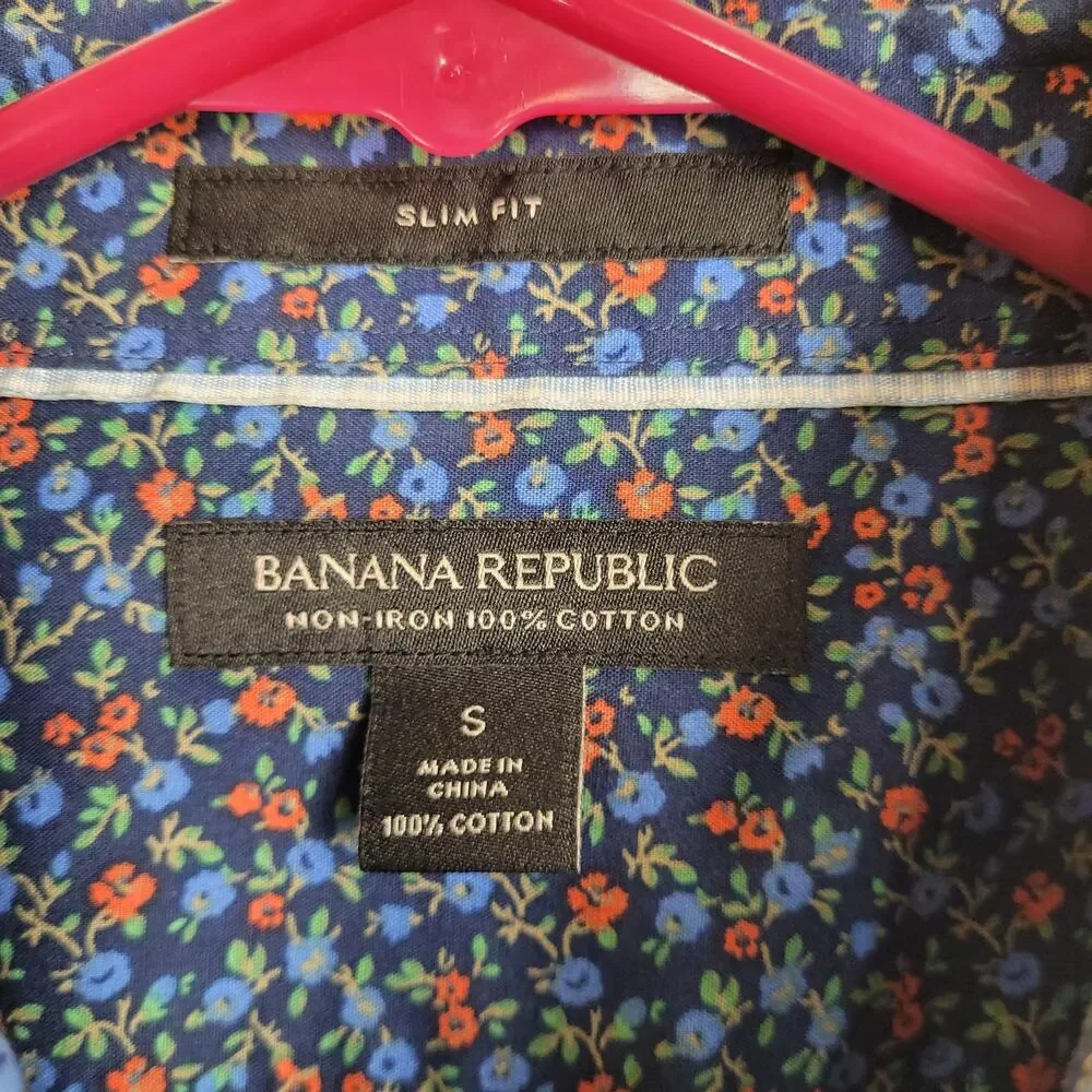 Banana Republic blue ditzy floral button up slim fit Size small long sleeved